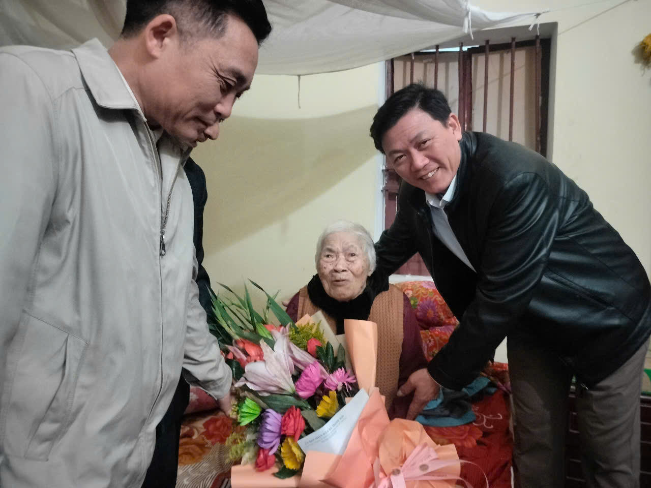 Anh-tin-bai